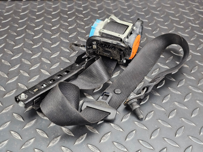 Mercedes-Benz A-Class, CLA Seatbelt