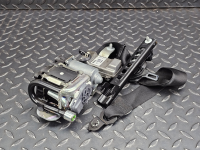 Mercedes-Benz C-Class Front Left Seat Belt