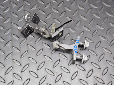 Mercedes-Benz A-Class Front Right Door Hinge