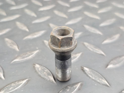 BMW 1 Series, 2 Series, 3 Series, 4 Series, 5 Series, 6 Series, 7 Series, 8 Series, X1, X2, X3, X4, X5, X6, Z4, i3, i4, i8 Wheel Bolt