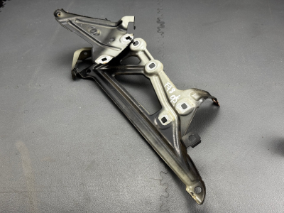 BMW X1 Right Wing Bracket Set