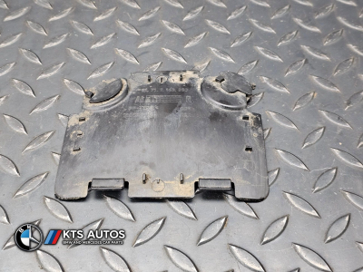 BMW 1 Series, 3 Series Bulb Access Right