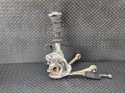 BMW Right Front Complete Leg Wheel Hub