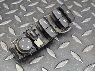 BMW 5 Series Front Right Driver Side Window Switch