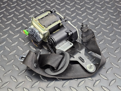 Mercedes-Benz E-Class Front Left Seat Belt