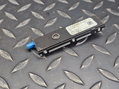 Mercedes-Benz C-Class, E-Class Antenna amplifier Diversity