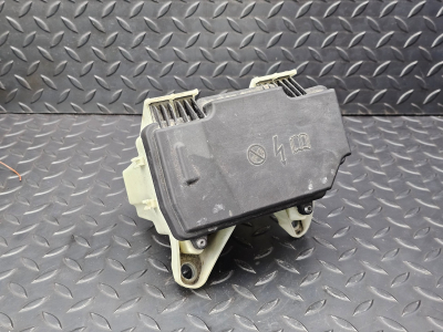 Mercedes-Benz C-Class, E-Class Fuse Relay Box