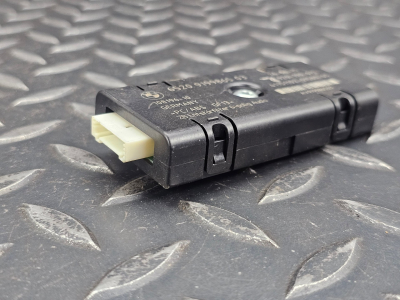 BMW 5 Series Antenna Amplifier Module