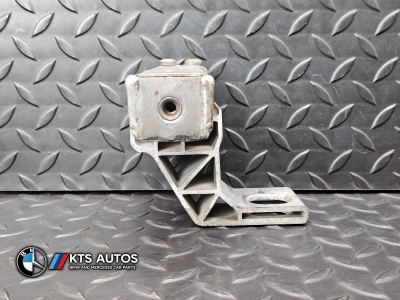 Mercedes-Benz C-Class Radiator Support Bracket