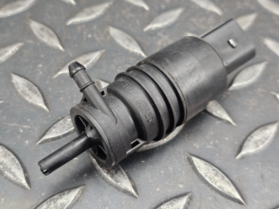 BMW 5 Series, 6 Series, 7 Series, X3, X4, X5, X6, Z4 Windscreen Washer Pump
