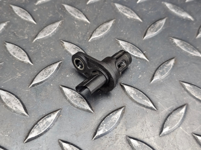 BMW 1 Series, 2 Series, 3 Series, 4 Series, 5 Series, 6 Series, 7 Series, X1, X3, X4, X5, X6, Z4 Camshaft Position Sensor