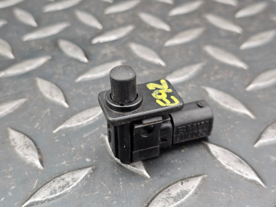 BMW 1 Series, 120i, 3 Series, 5 Series, 6 Series, 7 Series, X1, X3, X5, Z3 Bonnet Open Alarm Switch
