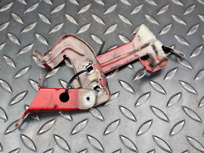 BMW 4 Series, 3 Series Left Wing Bracket Set