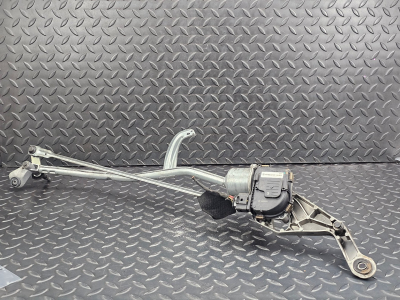 Mercedes-Benz E-Class Front Windscreen Wiper Motor