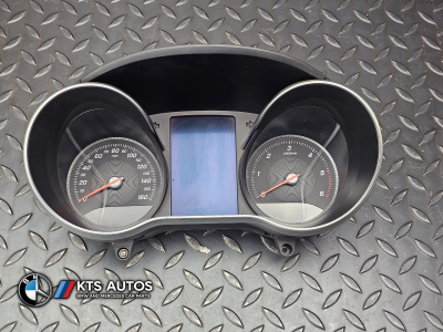 Mercedes-Benz C-Class Speedometer Instrument Cluster