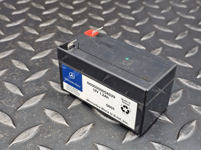 Mercedes-Benz A-Class, C-Class Voltage Converter Auxiliary Battery