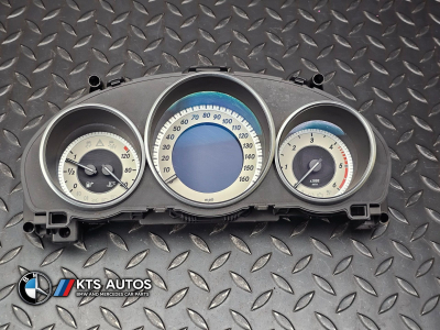 Mercedes-Benz E-Class Speedometer Instrument Cluster