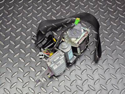 Mercedes-Benz E-Class Front Left Seatbelt