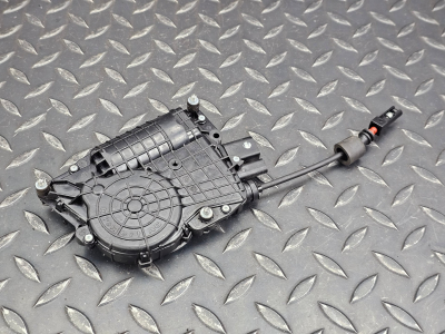 BMW 7 Series, 5 Series Tailgate Bootlid Soft Close Mechanism