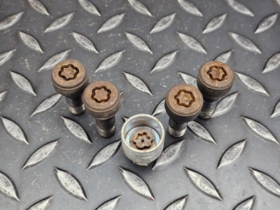 MINI Cooper Locking Wheel Nut Set