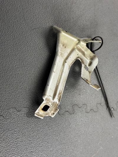 BMW 3 Series Left Wing Bracket