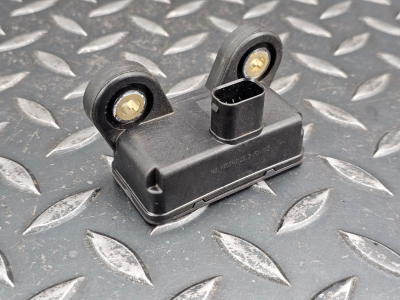 Mercedes-Benz Clc, SLK, CLK Yaw Rate Speed Sensor