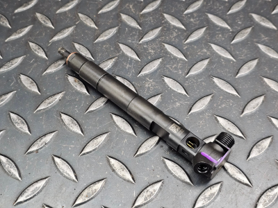 Mercedes-Benz E-Class, C-Class Fuel Injector