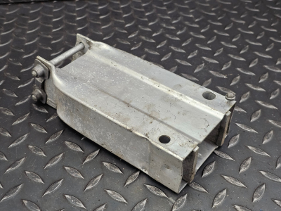 Mercedes-Benz C-Class Crash Bar Support Bracket