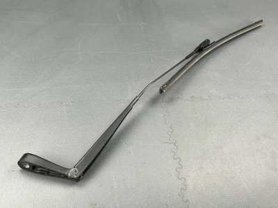 Mercedes-Benz A-Class, CLA Front Left Window Wiper Arm