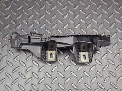 Mercedes-Benz C-Class Rear Right Bumper Bracket