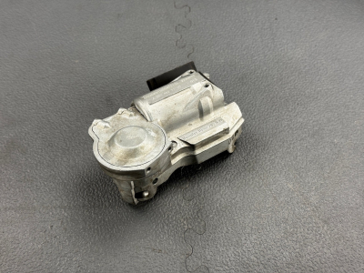 Mercedes-Benz C-Class, E-Class Steering Wheel Column Lock