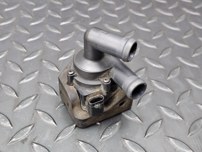 BMW 5 Series, 7 Series Water Coolant Pipe