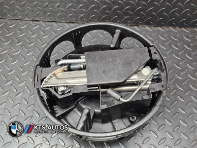 Mercedes-Benz C-Class, E-Class Jack/Tool Kit