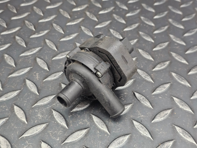Mercedes-Benz C-Class, CLA, A-Class, E-Class, GLC, W204 Auxiliary Water Pump