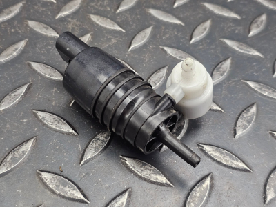 BMW 1 Series, 2 Series, 3 Series, 5 Series, X1, X2, X3, X5, X6, X7 Windscreen Washer Pump
