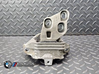 Mercedes-Benz CLA Gearbox Mount Bracket