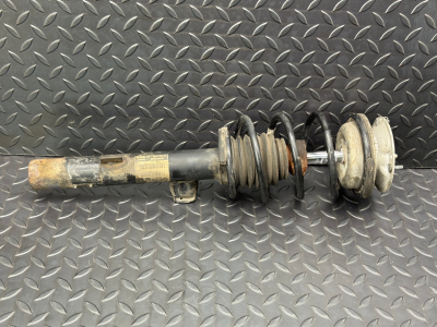 BMW 1 Series Front right spring strut
