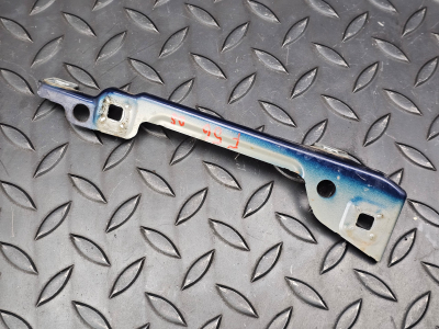MINI Cooper Right Wing Bracket
