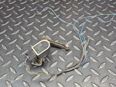 BMW 5 Series, 6 Series Headlight Level Sensor