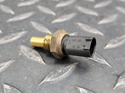 Mercedes-Benz E-Class, Sprinter, A-Class, B-Class Engine Oil Temperature Sensor