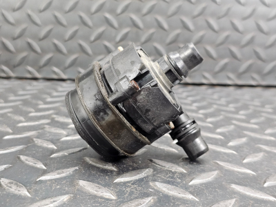 Mercedes-Benz C-Class, E-Class, GLC Auxiliary Water Pump