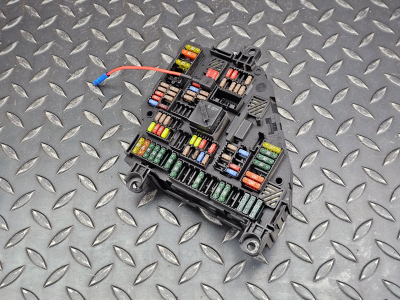 BMW 5 Series, 6 Series, 7 Series Fuse Box