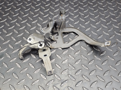 BMW 5 Series Left Wing Bracket Set
