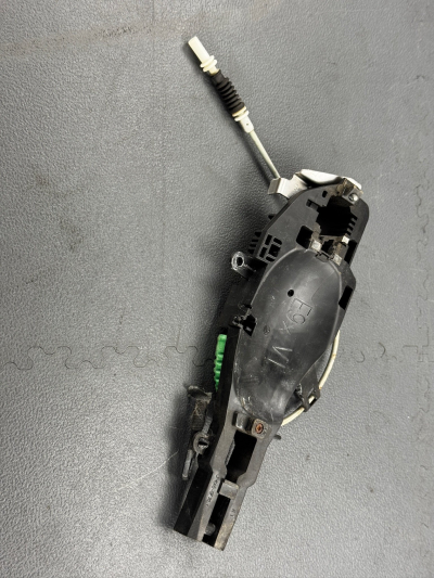 BMW 3 Series, E93, E93, E92, E90 Front Right Door Handle Carrier