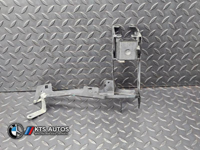 BMW 1 Series, 3 Series, 4 Series Front Right Headlight Bracket