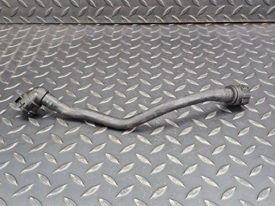 Mercedes-Benz CLA Expansion tank coolant pipe