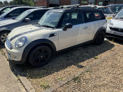 MINI Clubman photo 2