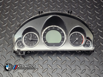 Mercedes-Benz E-Class Speedometer Instrument Cluster