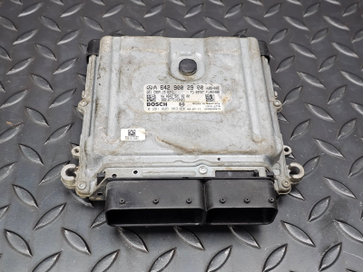 Mercedes-Benz C-Class, E-Class Engine Control Module Ecu