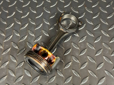 Mercedes-Benz C-Class Piston Con Rod